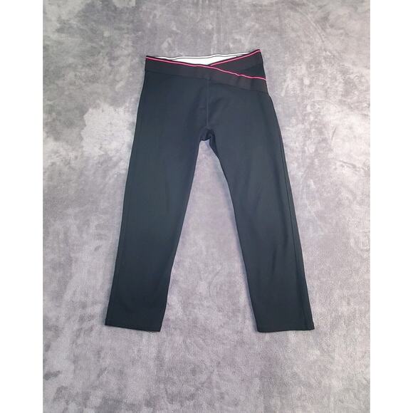 Fabletics Pants - Fabletics Sz S Women’s Maddox Capri Leggings Black Coral Logo Waistband C7